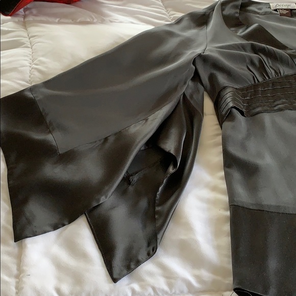 Top - Picture 2 of 4